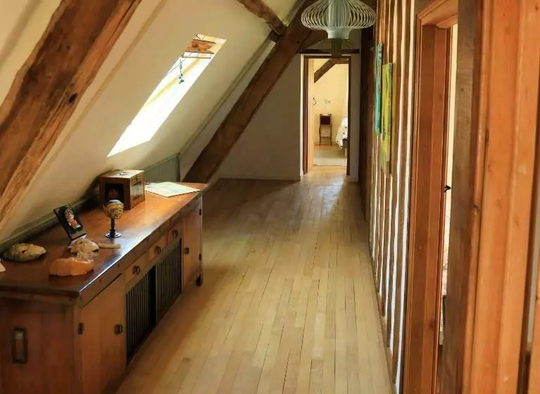 ベッドアンドブレックファースト Le Cottage Du Séquoia
