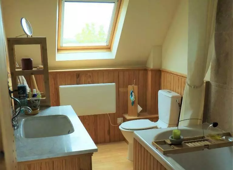 ベッドアンドブレックファースト Le Cottage Du Séquoia