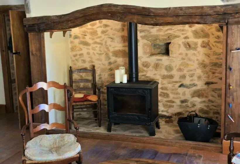 ベッドアンドブレックファースト Le Cottage Du Séquoia