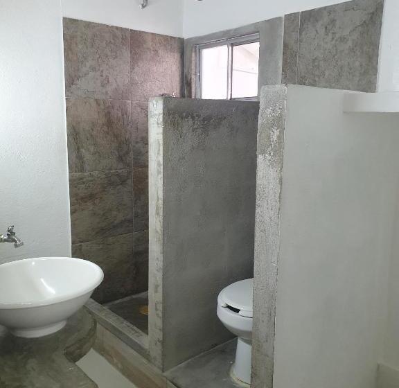 פנסיון Nómadas Hostel