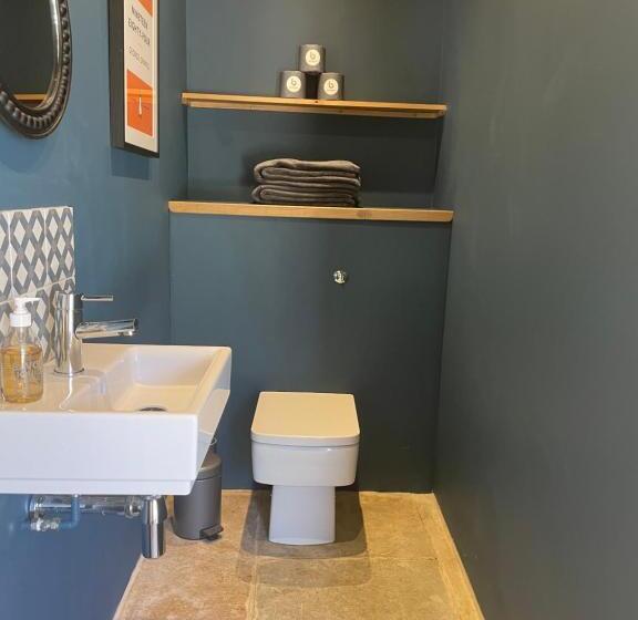 Pensione Wyke Cowsheds