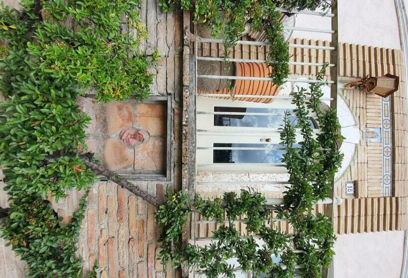 مبيت وإفطار Il Palazzo Delle Rondini