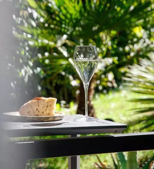 تختخواب و صبحانه Villa Les érables Restaurant Linea