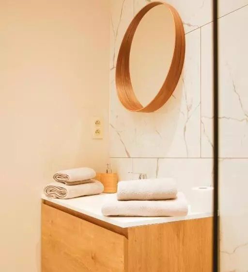 تختخواب و صبحانه Villa Les érables Restaurant Linea