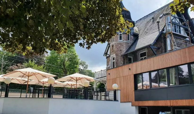 تختخواب و صبحانه Villa Les érables Restaurant Linea