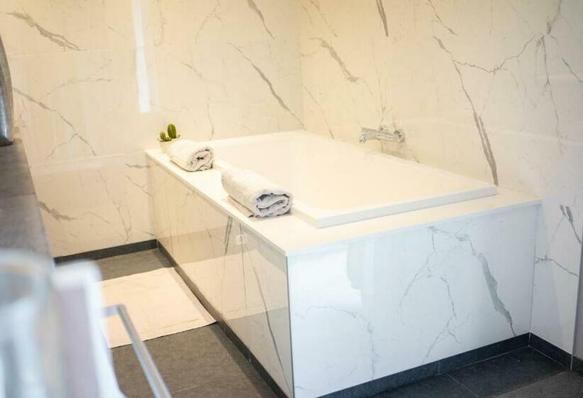 ベッドアンドブレックファースト Villa Les érables Restaurant Linea