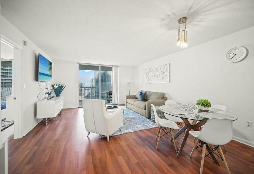 Luxurious 1br High Rise Condo Brickell Free Parking