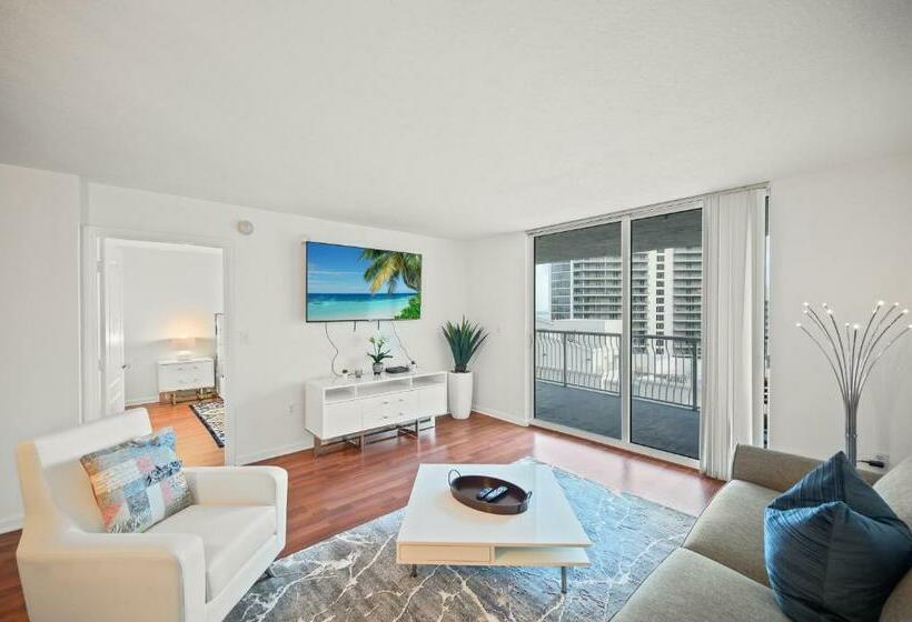 Luxurious 1br High Rise Condo Brickell Free Parking