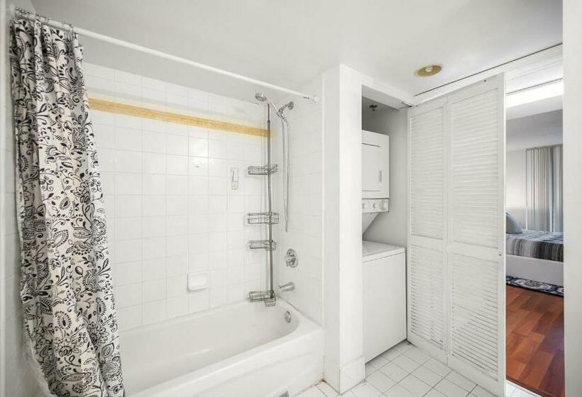 Luxurious 1br High Rise Condo Brickell Free Parking