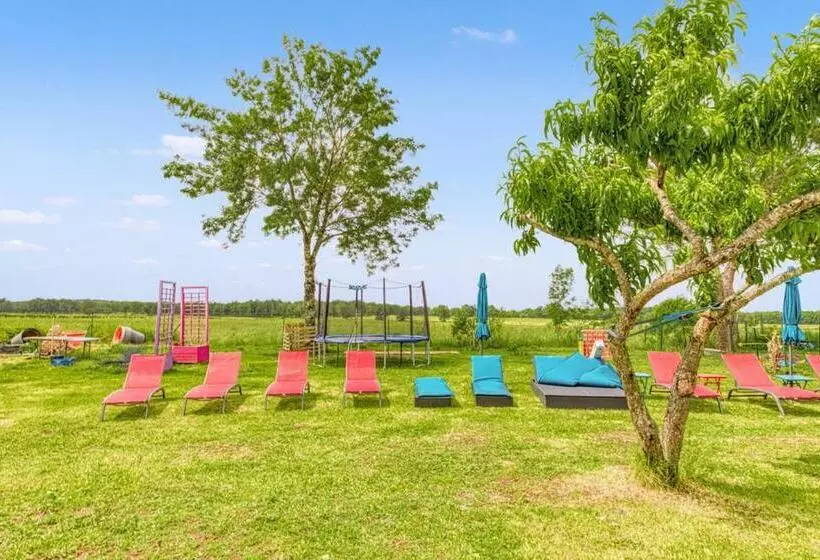 Majatalo Agréable Studio Jacuzzi Extérieur