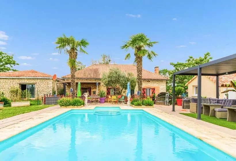 Majatalo Agréable Studio Jacuzzi Extérieur