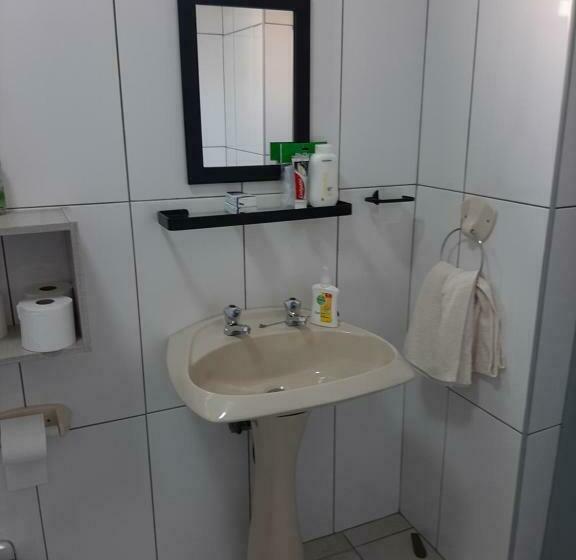 פנסיון Nikita S Self Catering Haven 2