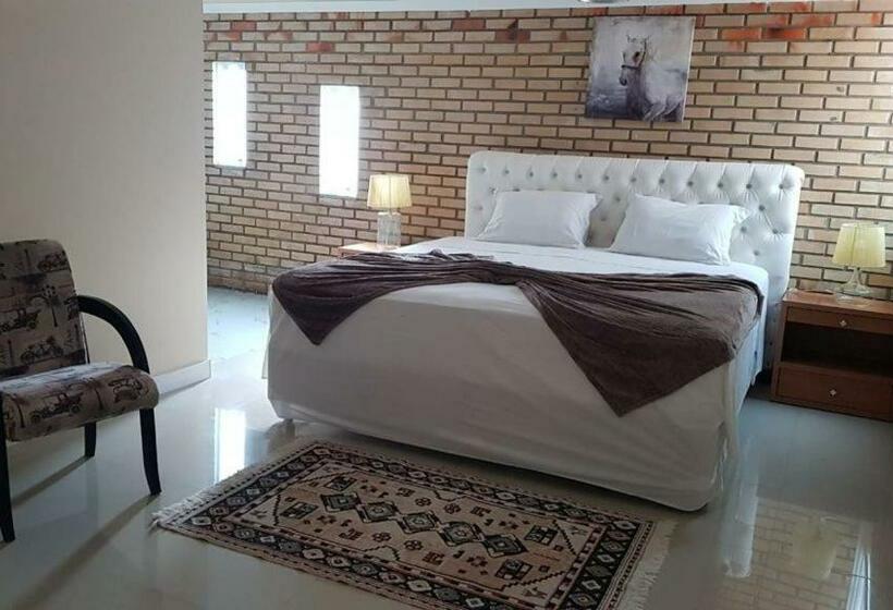 پانسیون Pousada Cavalero