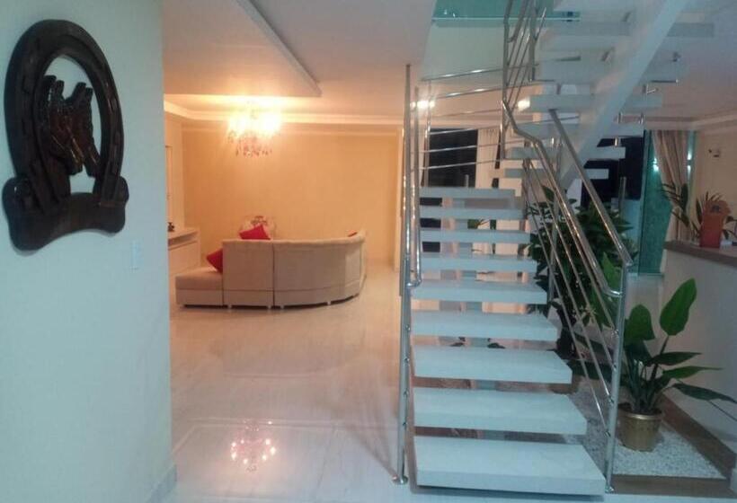 پانسیون Pousada Cavalero