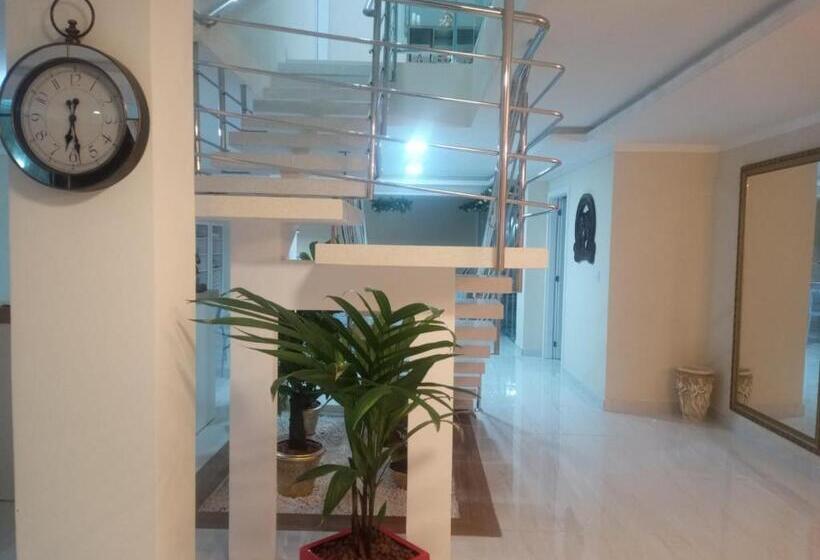 پانسیون Pousada Cavalero