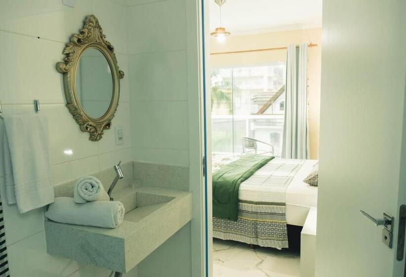 پانسیون Pousada Cavalero