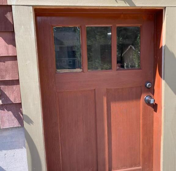 ペンション Two Bedrooms Private Sweet Kirkland House