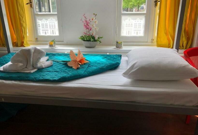 Room Mate Hostel Amsterdam Zaandam