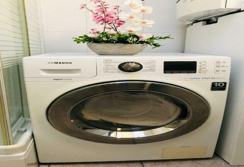 Room Mate Hostel Amsterdam Zaandam