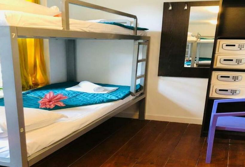 Room Mate Hostel Amsterdam Zaandam