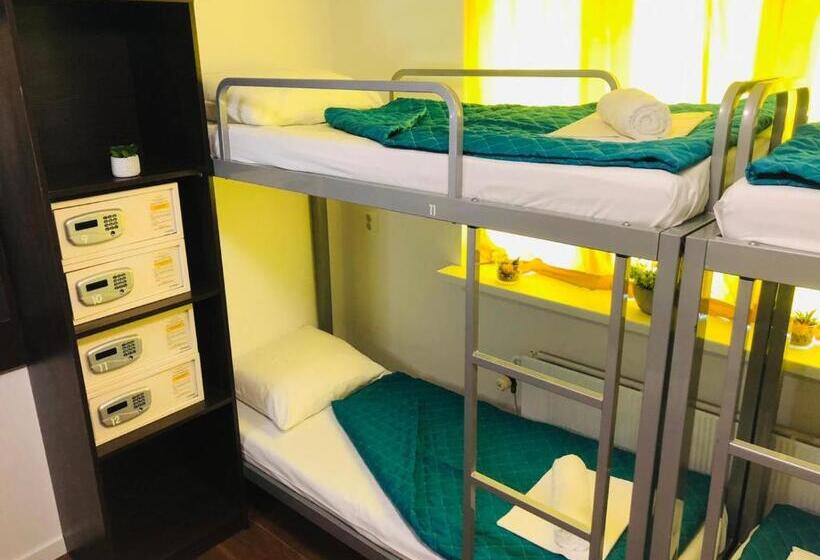 Room Mate Hostel Amsterdam Zaandam