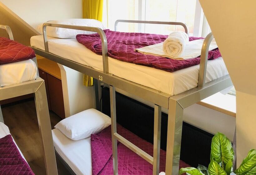 Room Mate Hostel Amsterdam Zaandam