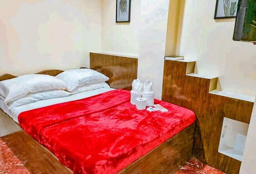 هاستل Victoria S Inn