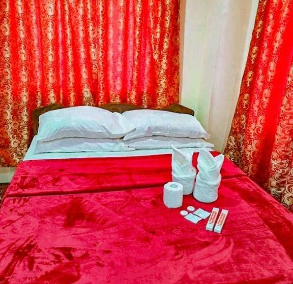 هاستل Victoria S Inn