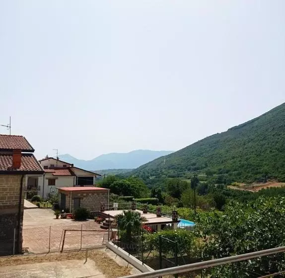 Aamiaismajoitus (B&B) La Carrozza Sul Titerno