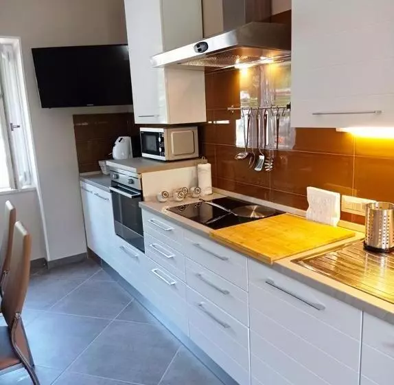 Aamiaismajoitus (B&B) La Carrozza Sul Titerno