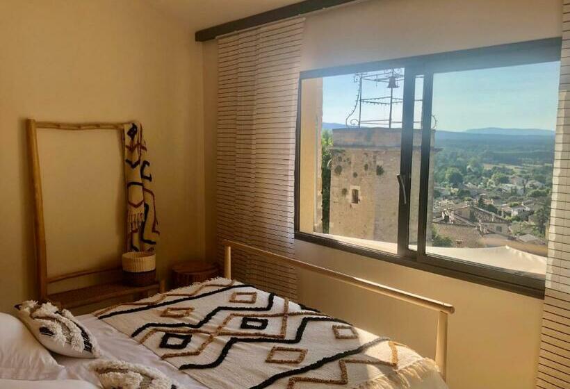 مبيت وإفطار La Tour Carrée