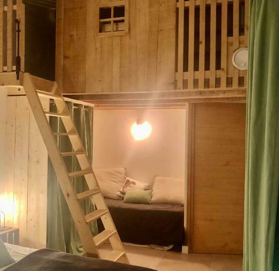 مبيت وإفطار La Tour Carrée