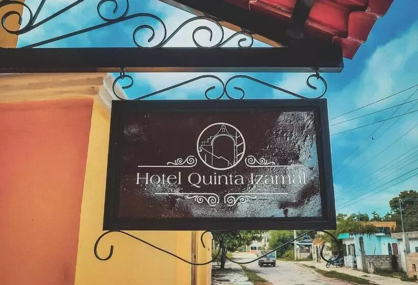 ホテル Quinta Izamal