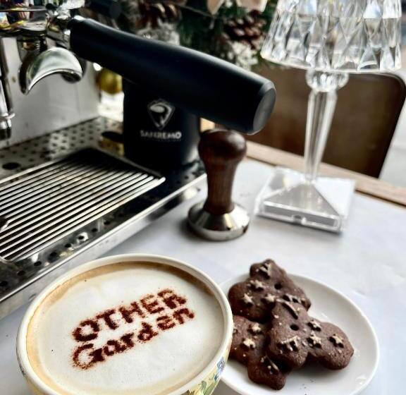 Other Garden   Luxury Bed And Breakfast