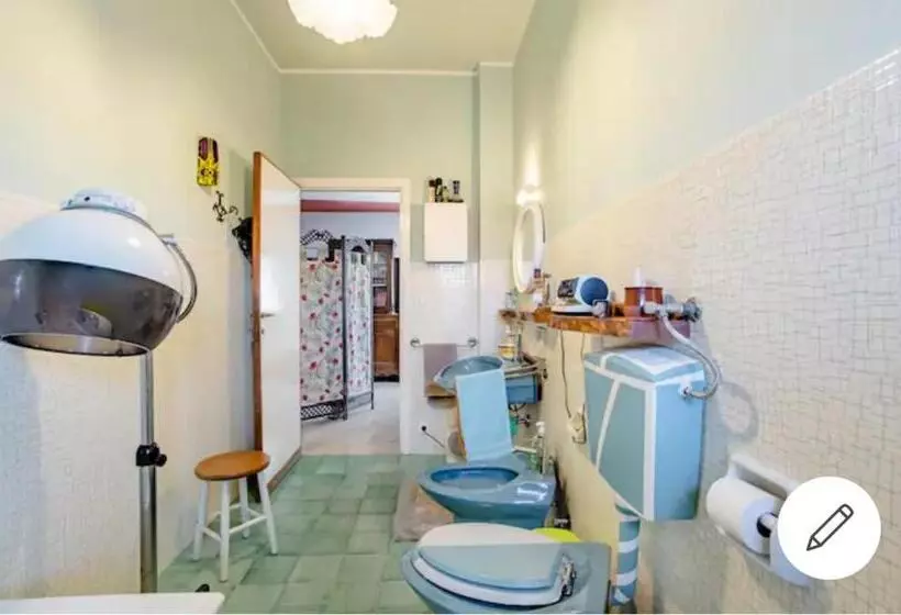 ペンション Il Semaforo Una O Due Camere Matrimoniali Con Bagno A Pochi Passi Dal Centro Pietrasanta, Con Wi Fi