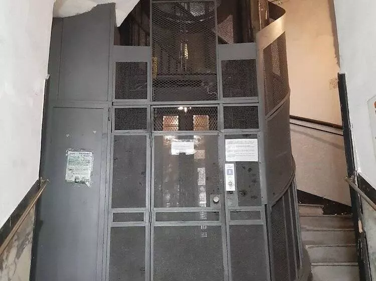 تختخواب و صبحانه Bb Augusteo