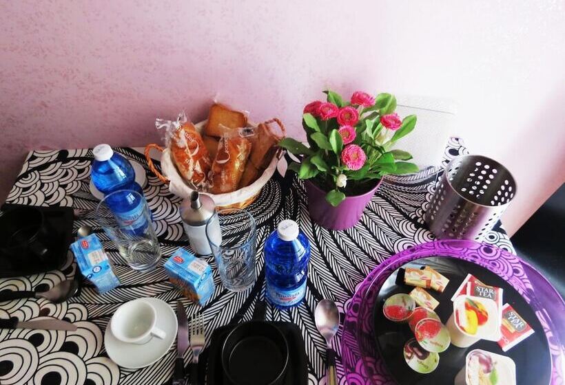 تختخواب و صبحانه Bb Augusteo