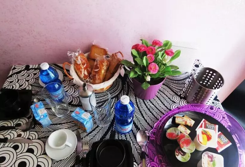 تختخواب و صبحانه Bb Augusteo