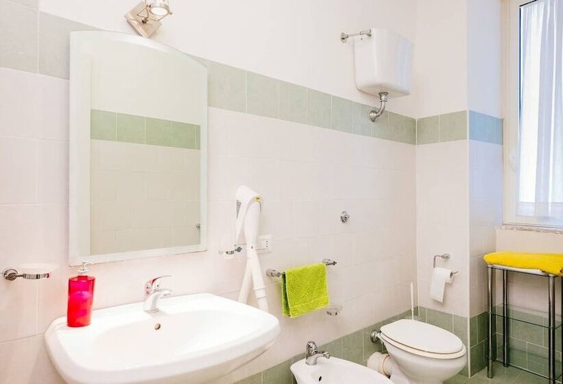 تختخواب و صبحانه Bb Augusteo