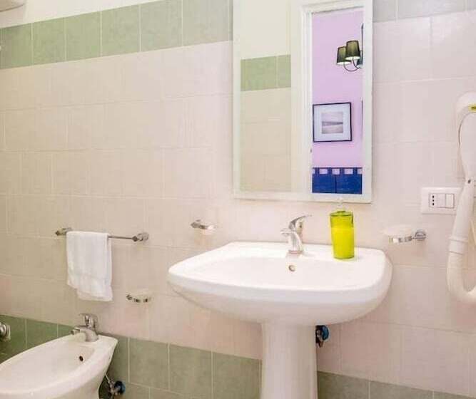 تختخواب و صبحانه Bb Augusteo