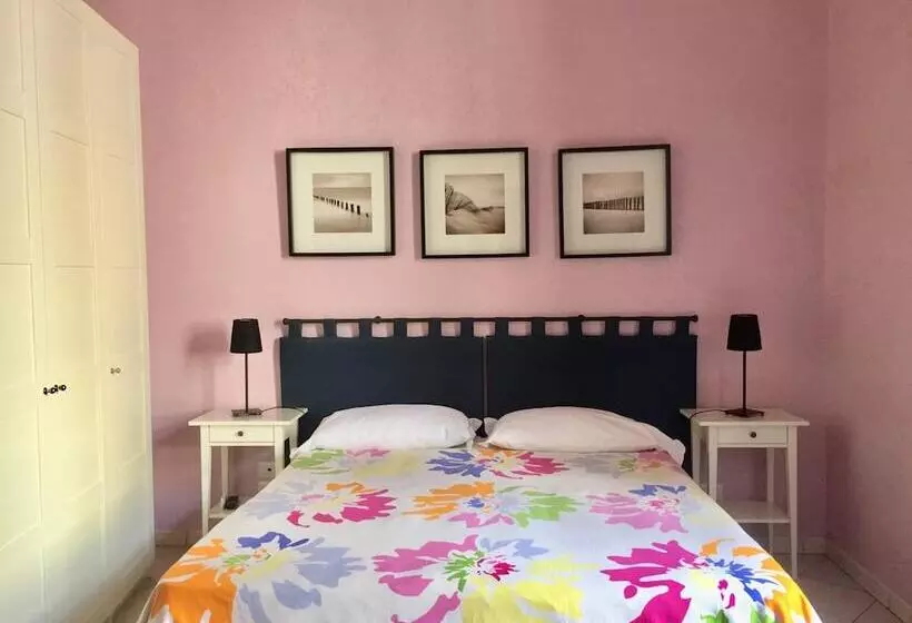 تختخواب و صبحانه Bb Augusteo