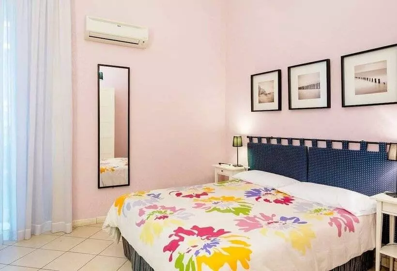 تختخواب و صبحانه Bb Augusteo