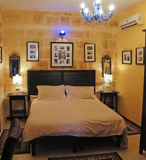 تختخواب و صبحانه Luciano Valletta Boutique