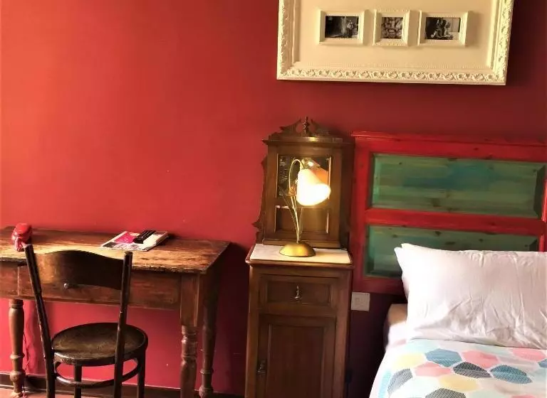 تختخواب و صبحانه Luciano Valletta Boutique