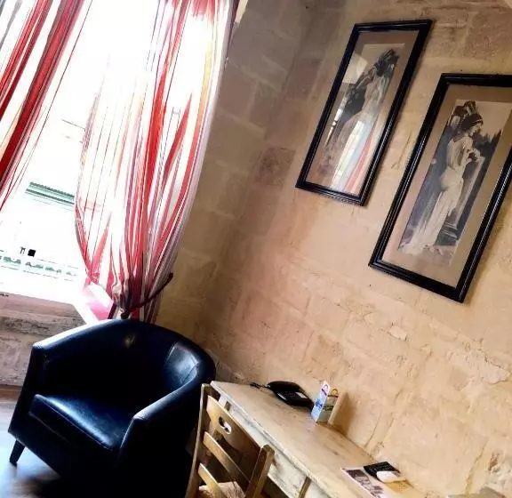 تختخواب و صبحانه Luciano Valletta Boutique