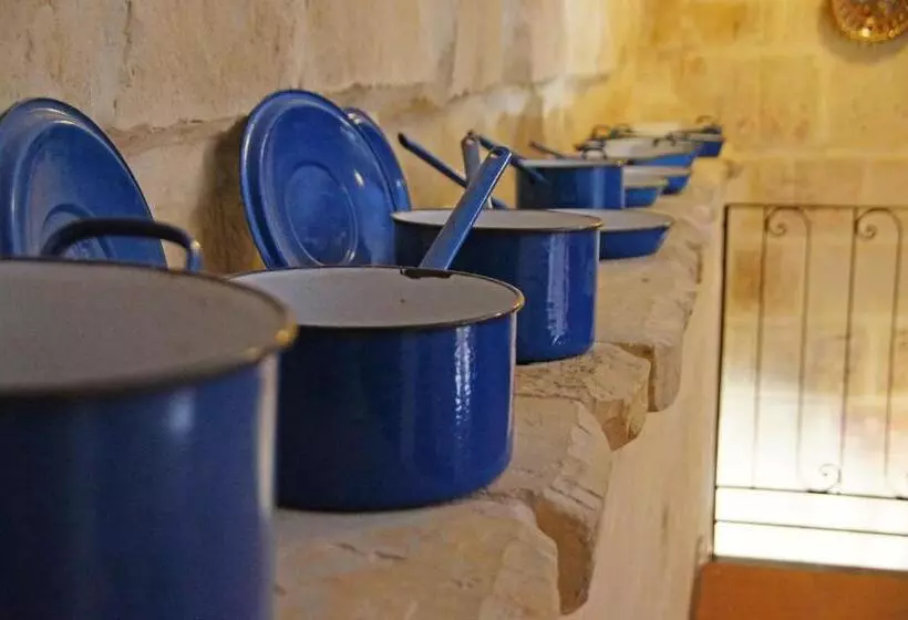 تختخواب و صبحانه Luciano Valletta Boutique