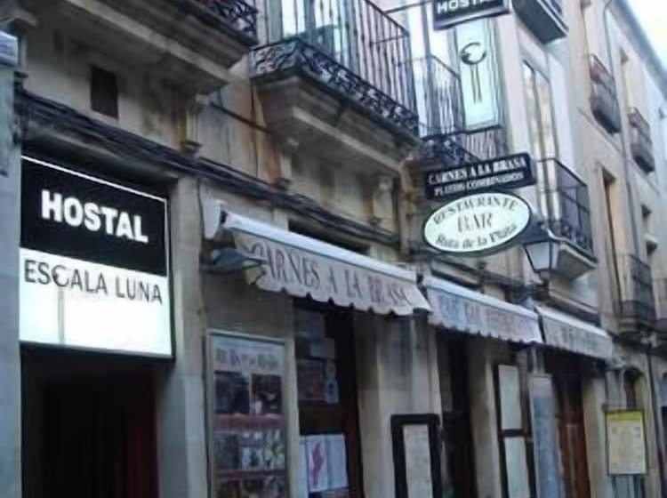 Hostal Escala Luna