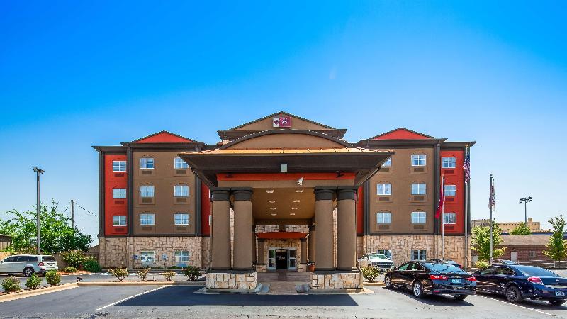 בית מלון כפרי Best Western Plus Jfk Inn & Suites