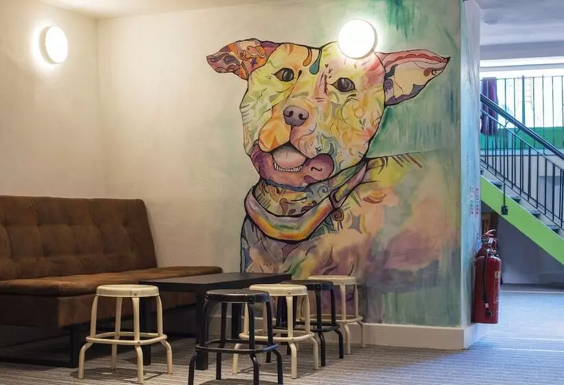 酒店 Four Courts Hostel