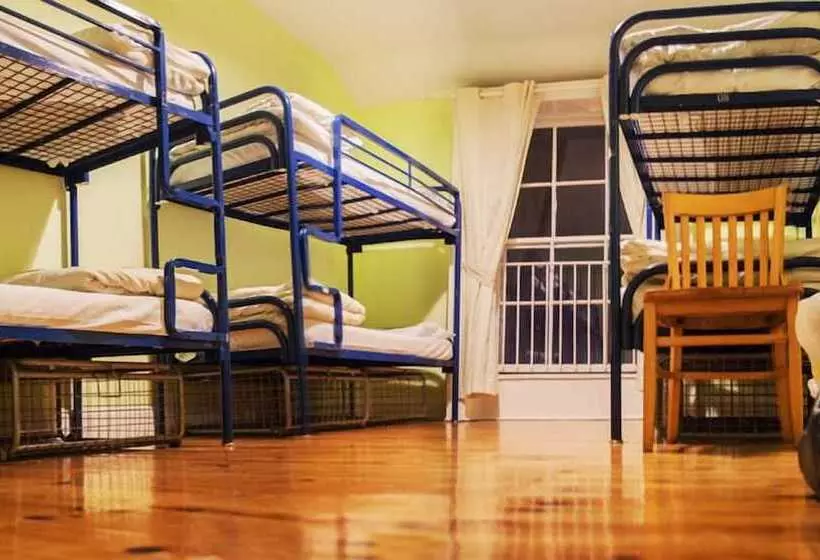 酒店 Four Courts Hostel